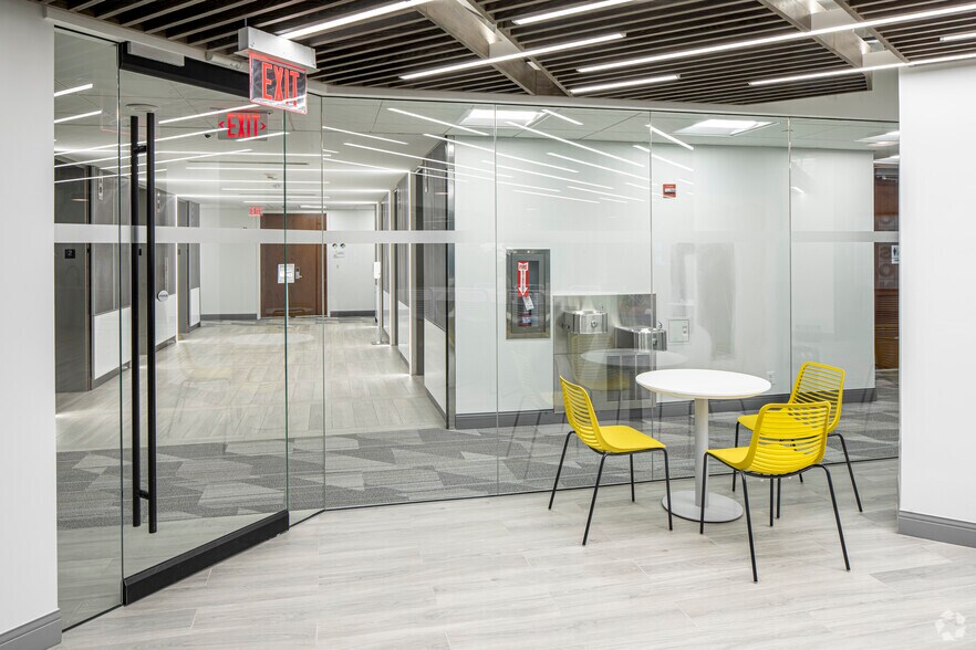 More Photos Of 1220 L St NW, Washington Office For Lease