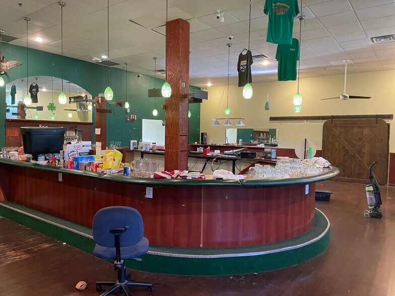 More Photos Of 199 Blue Ravine Rd, Folsom Freestanding For Lease