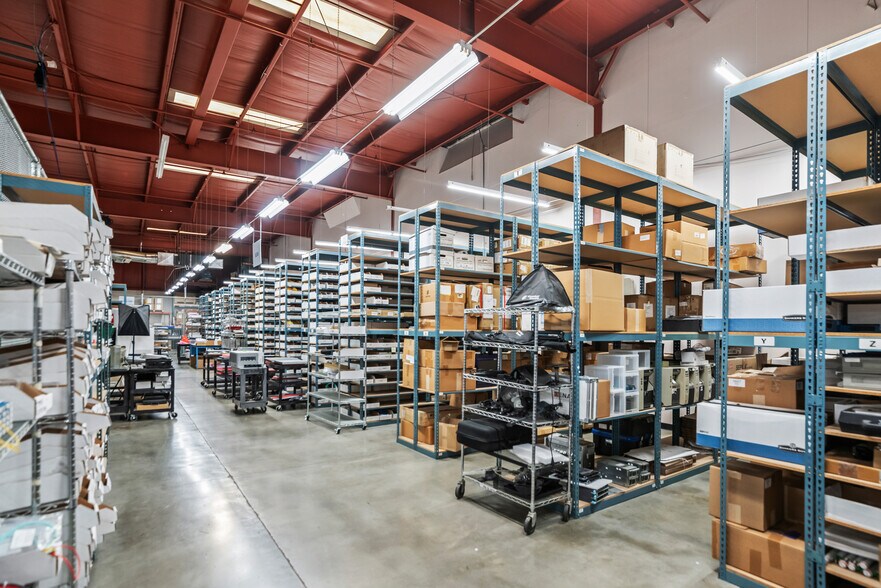 More Photos Of 894 Faulstich Ct, San Jose Warehouse For Sale