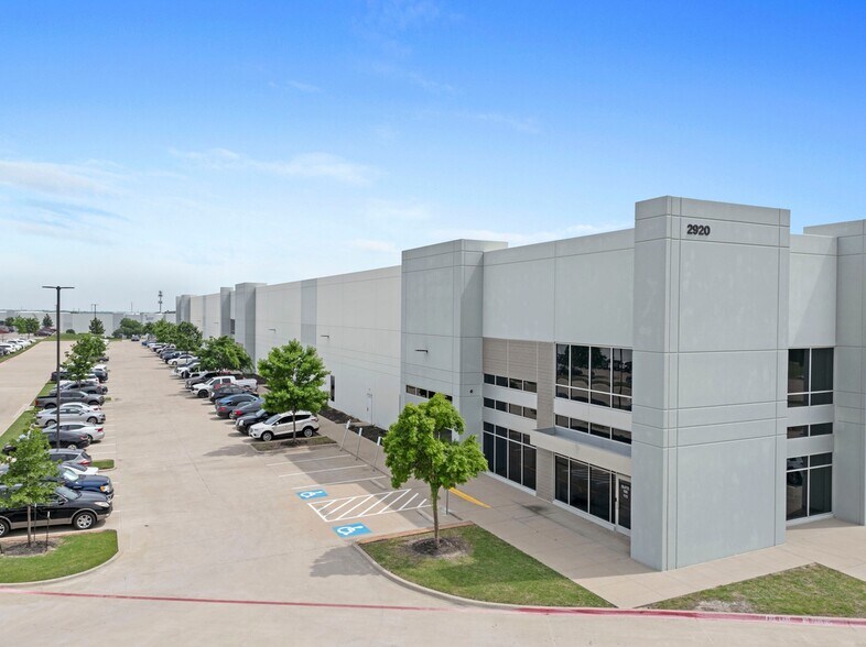 Primary Photo Of 2920 Telecom Pky, Richardson Distribution For Lease