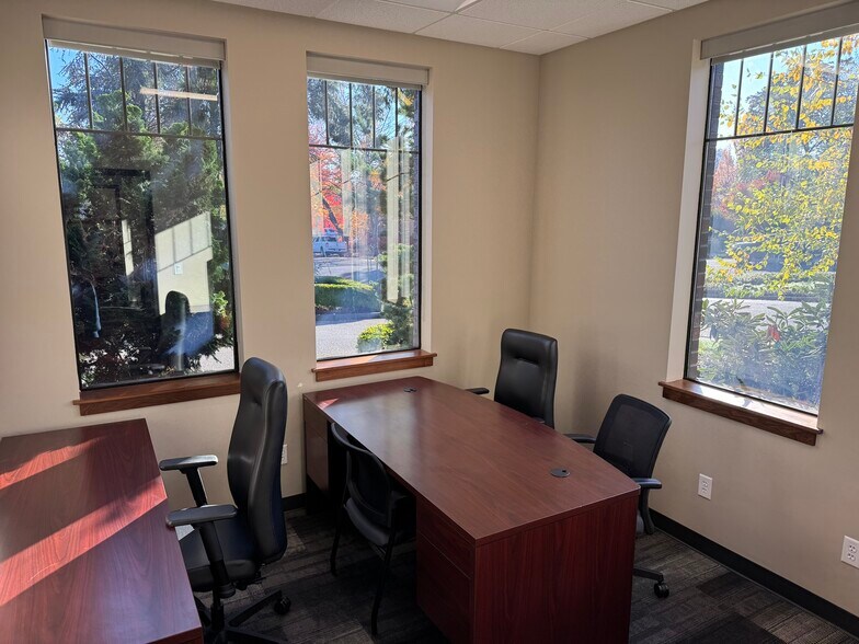More Photos Of 1781 Liberty St SE, Salem Office For Lease