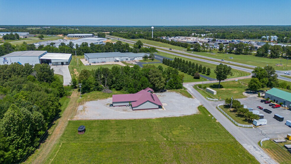 More Photos Of 71 Commerce St, Hickory Supermarket For Sale
