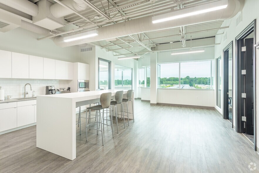 More Photos Of 28345 Beck Rd, Wixom Coworking Space
