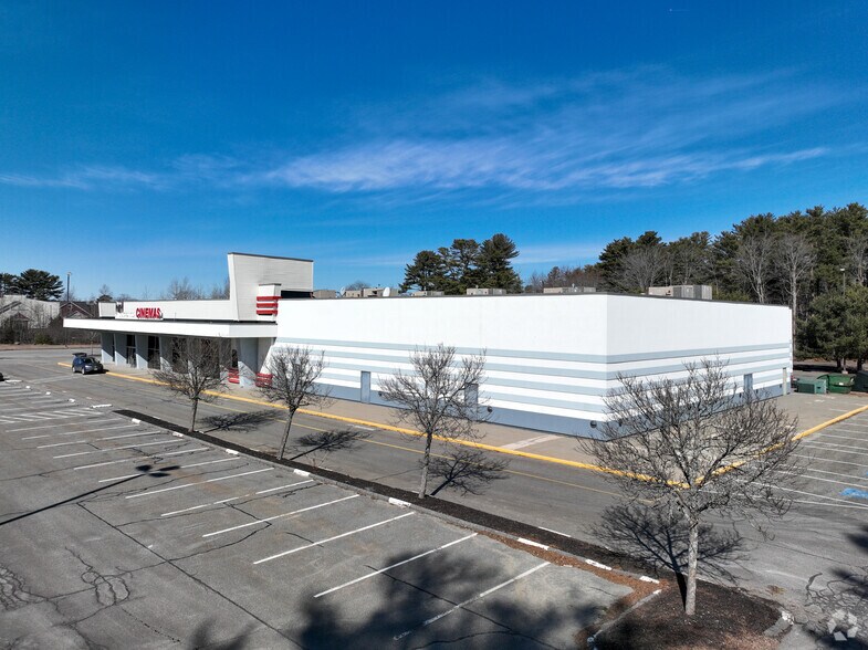 More Photos Of 19 Gurnet Rd, Brunswick Movie Theatre For Sale