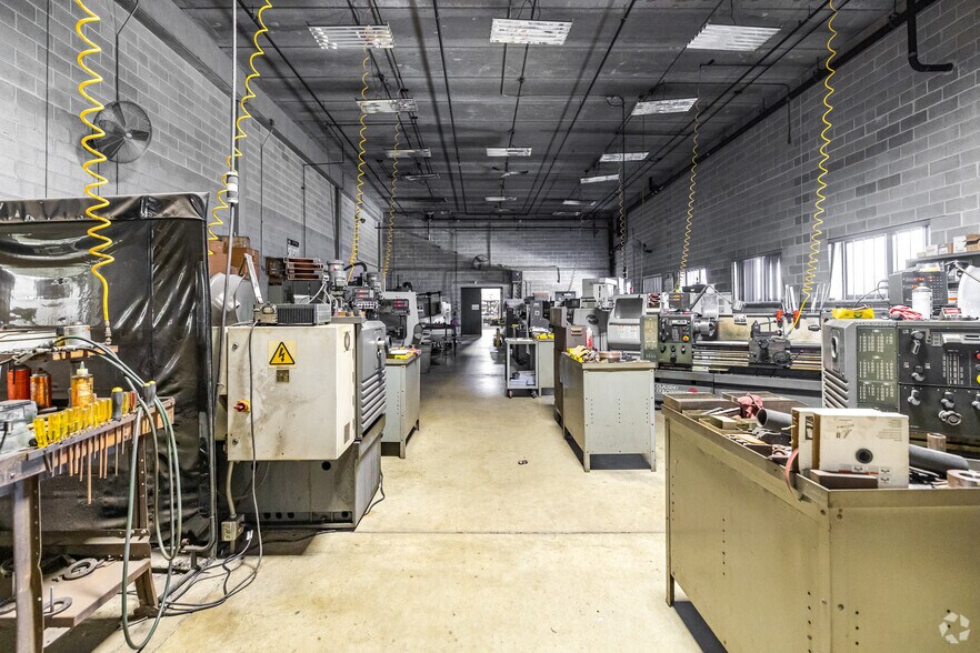 More Photos Of 110 Lincoln St, Johnson Creek Manufacturing For Sale