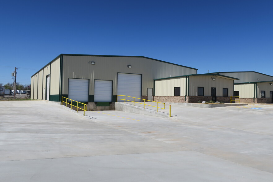 Primary Photo Of 2725 S Vermont Ave, Oklahoma City Industrial For Lease