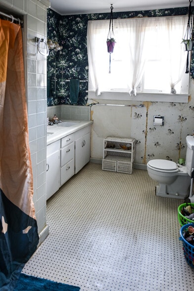 More Photos Of 200 E Vista St, Bisbee Movie Radio TVStudio For Sale