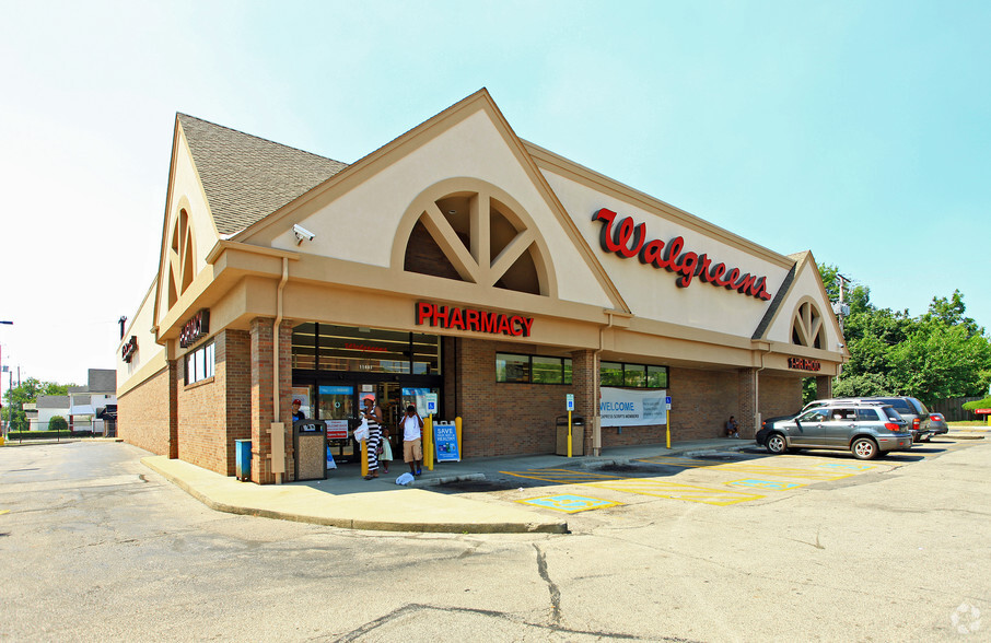 Primary Photo Of 11401 Union Ave, Cleveland Drugstore For Lease