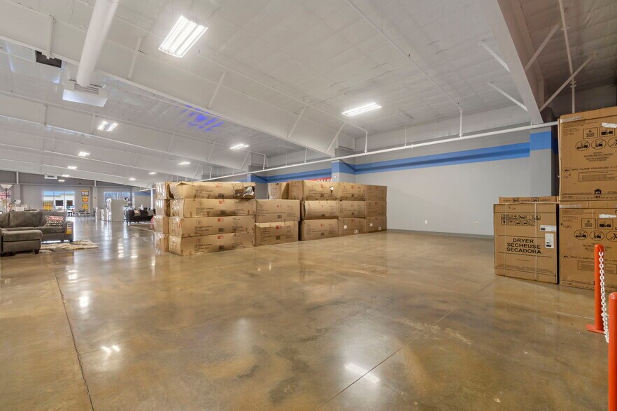 More Photos Of 3758 Hwy 412 E, Siloam Springs Freestanding For Sale