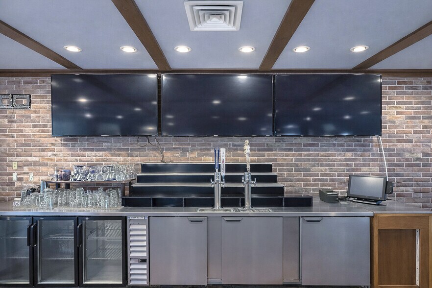 More Photos Of 11620 FM 620 N, Austin Restaurant For Sale