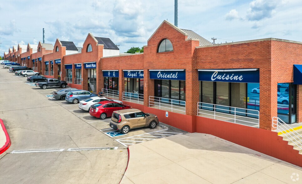 More Photos Of 5440 Babcock Rd, San Antonio Unknown For Lease