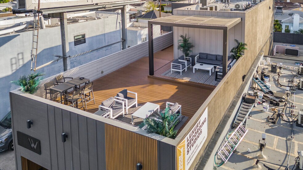 More Photos Of 10440 Burbank Blvd, North Hollywood Office For Sale