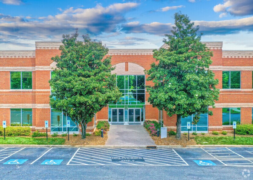 More Photos Of 200 Regency Executive Park Dr, Charlotte Office For Lease