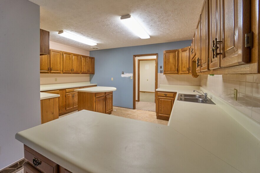 More Photos Of 10022 Rutledge Pike, Knoxville Medical For Sale