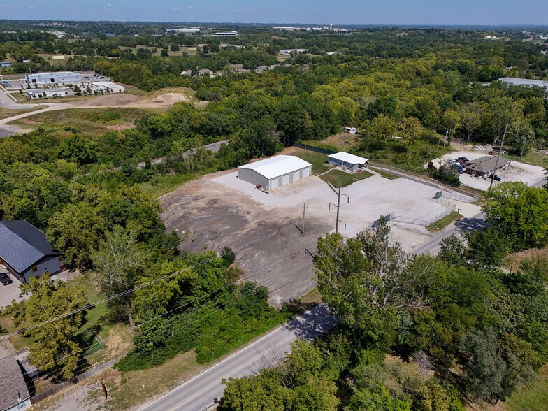 More Photos Of 1455 SE County Road AA, Blue Springs Warehouse For Sale
