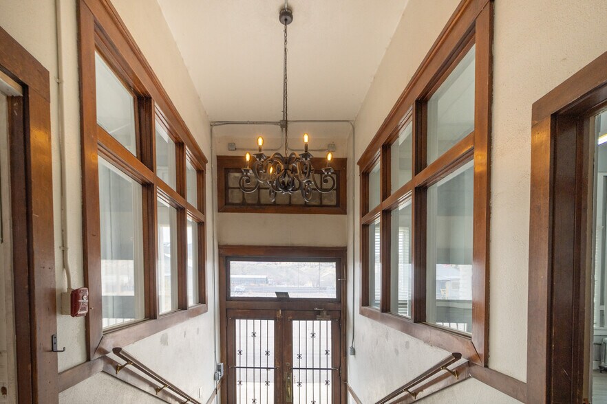 More Photos Of 902 S 1st Ave, Pocatello Distribution For Lease