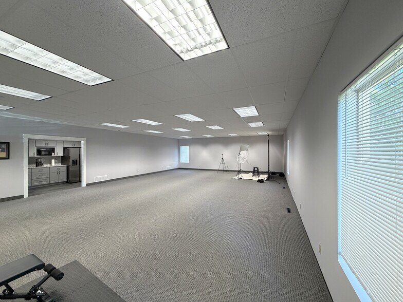 More Photos Of 7658 Design Dr, Baxter Office For Lease