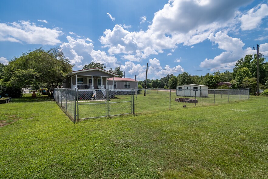 More Photos Of 3655 Neese Commerce Rd, Hull Multifamily For Sale