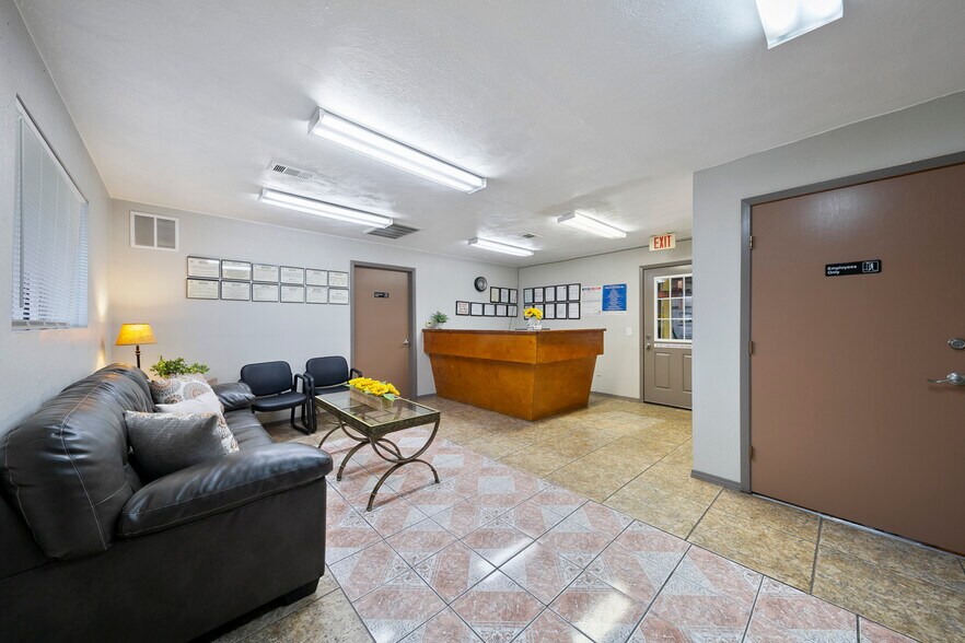 More Photos Of 7215 N Shepherd Dr, Houston Auto Repair For Sale