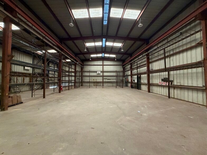 More Photos Of 13430 Conklin Ln, Houston Industrial For Sale