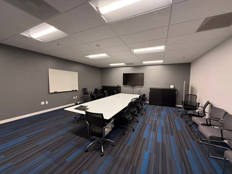 More Photos Of 990 Reserve Dr, Roseville Office For Sale