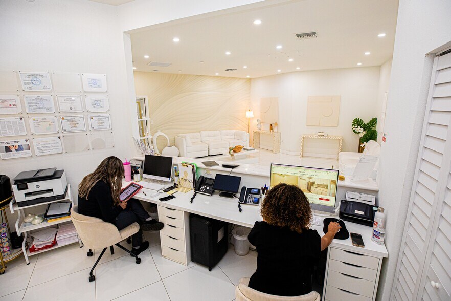 More Photos Of 2715 W Sligh Ave, Tampa Office Residential For Sale