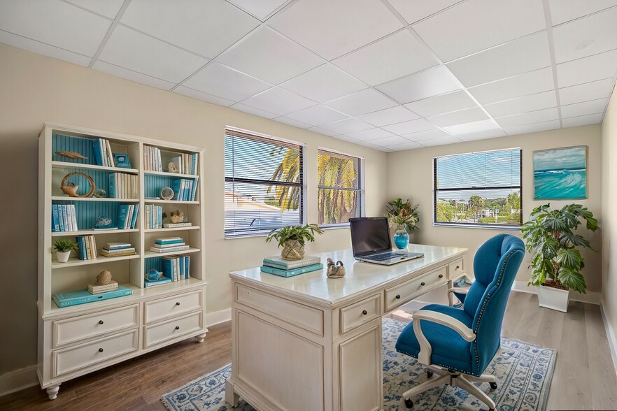More Photos Of 3444 Marinatown Ln, North Fort Myers Office For Lease