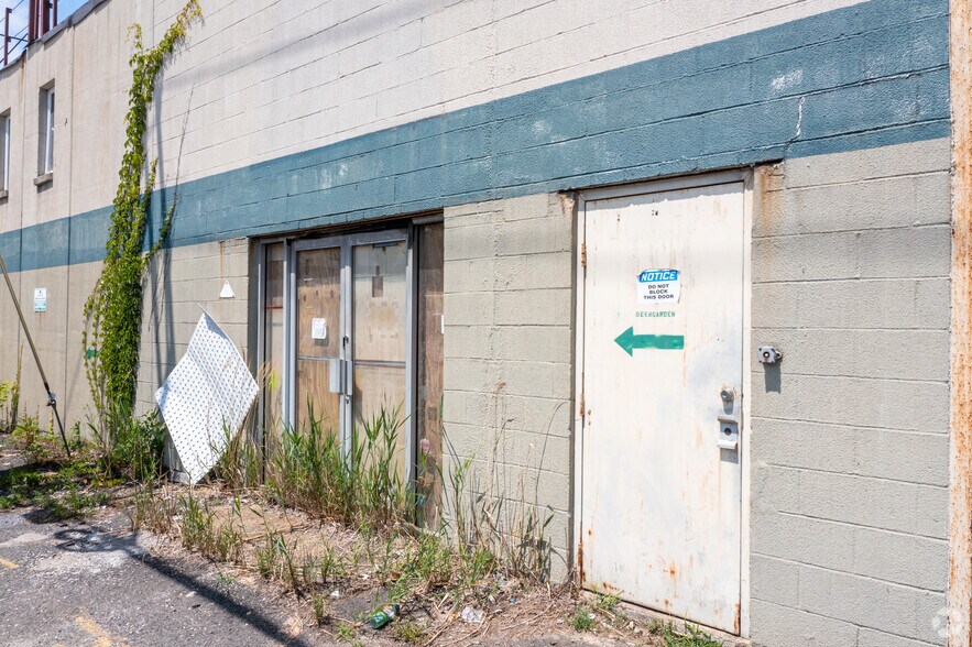 More Photos Of 1 Edward Hart Dr, Jersey City Industrial For Lease