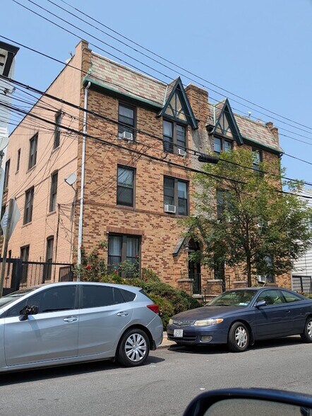 Primary Photo Of 10815-10817 91st Ave, Richmond Hill Multifamily For Sale