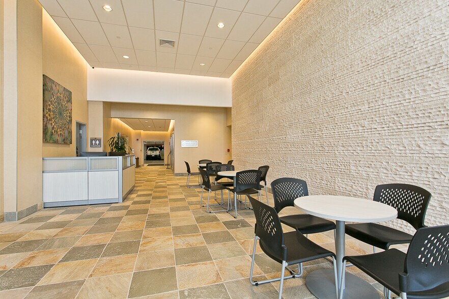 More Photos Of 1150 S King St, Honolulu Medical For Lease