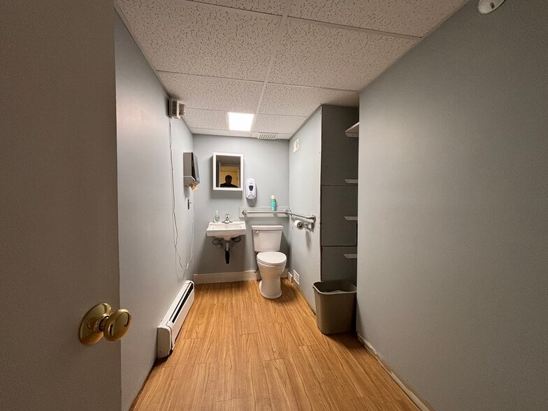 More Photos Of 60 Cottage St, Great Barrington Office For Sale