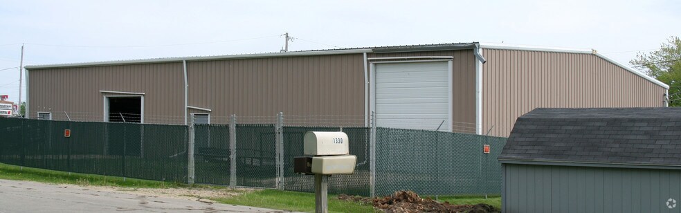 More Photos Of 1114 Valley Rd, Menasha Auto Repair For Sale