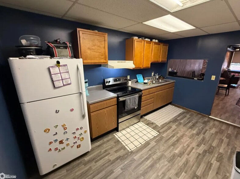 More Photos Of 113 N Jefferson St, Mount Pleasant Office For Sale