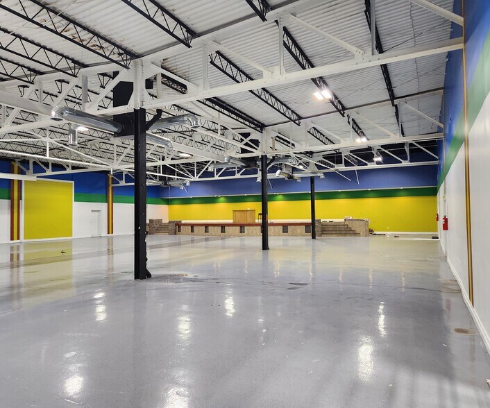 More Photos Of 1709 E 38th St, Indianapolis Lodge Meeting Hall For Sale