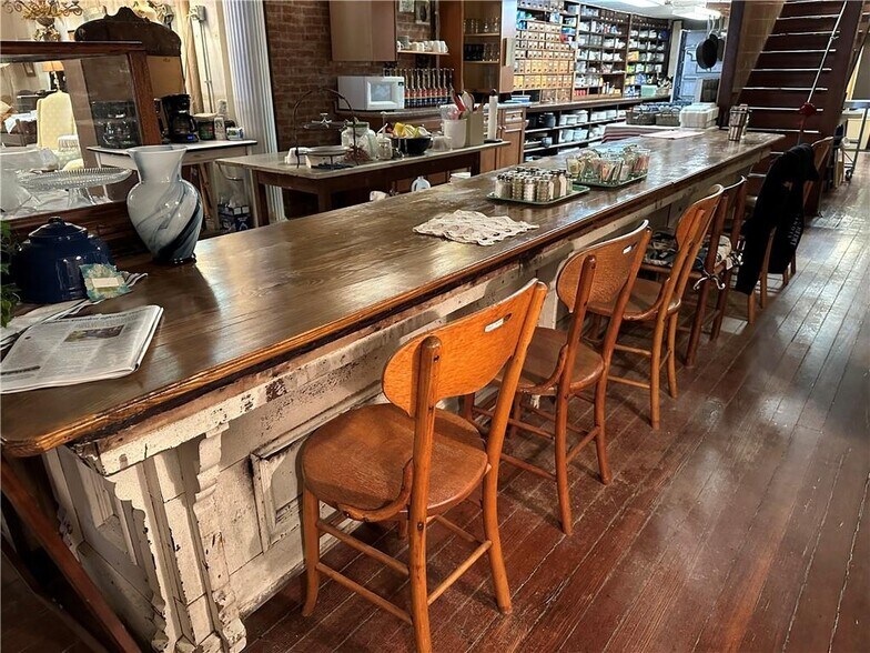 More Photos Of 116 N Illinois St, Chrisman Storefront Retail Residential For Sale