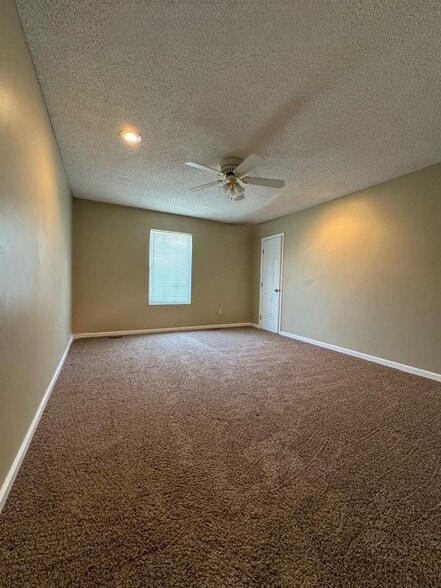 More Photos Of 751 Hunt St, Ashland Apartments For Sale