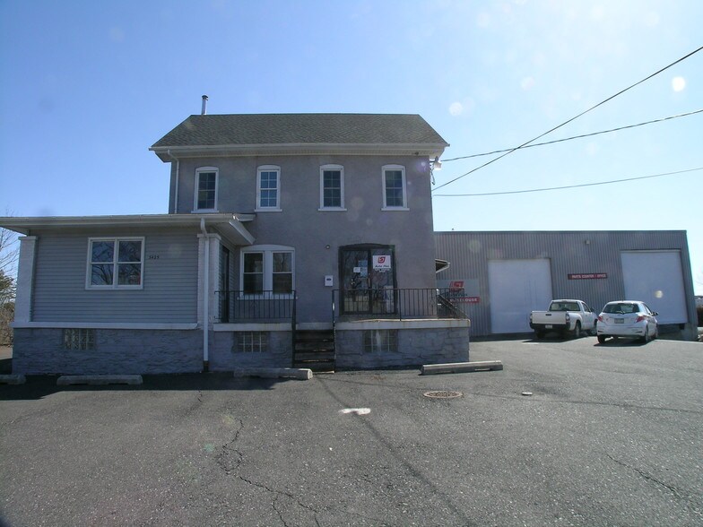 Primary Photo Of 3425 Bethlehem Pike, Souderton Warehouse For Lease