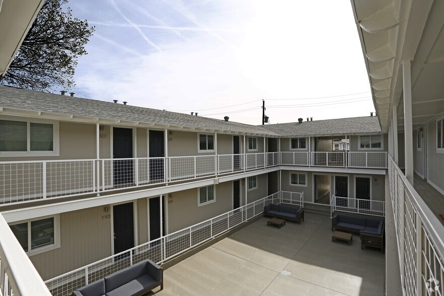 More Photos Of 4919 San Jacinto St, Dallas Apartments For Sale