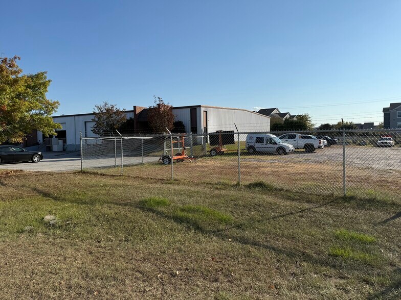 More Photos Of 1340 Old Dairy Dr, Columbia Warehouse For Lease