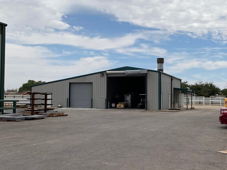 More Photos Of 4320 Johnson Rd, Odessa Warehouse For Sale