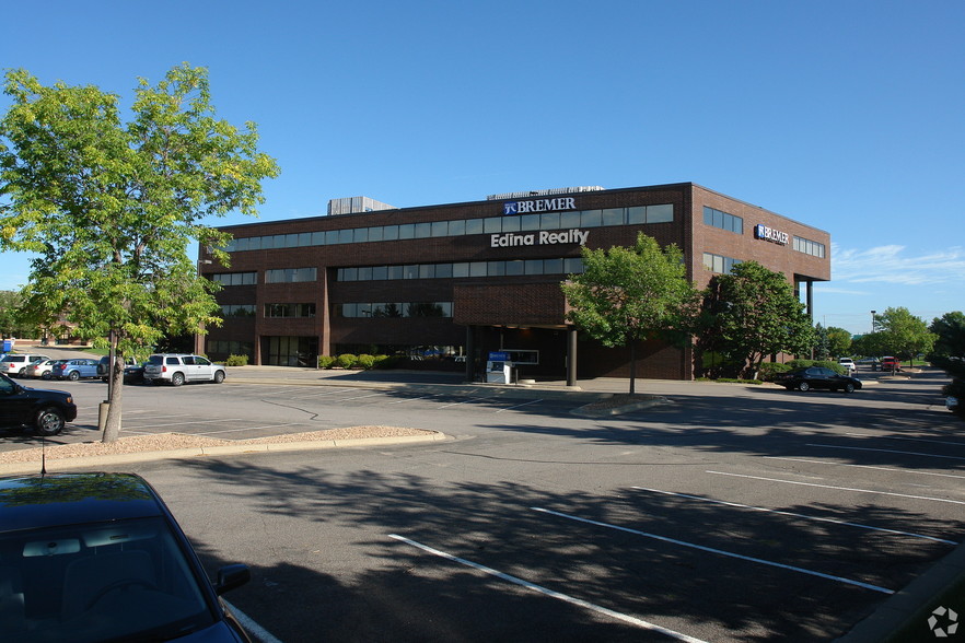 More Photos Of 11800 Singletree Ln, Eden Prairie Office For Lease