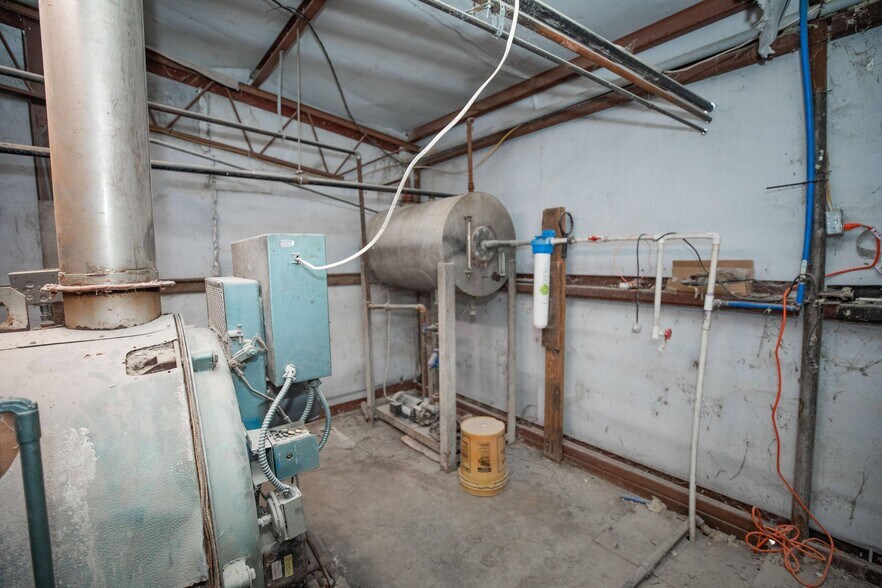 More Photos Of 9705 SE 1300th Rd, Humansville Industrial For Sale