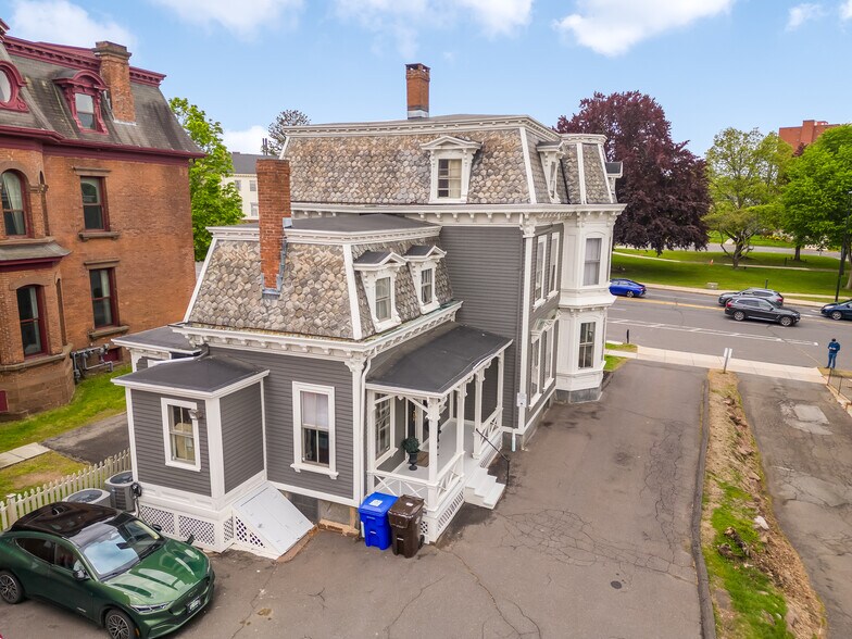 More Photos Of 27 Pleasant St, Middletown Office For Sale