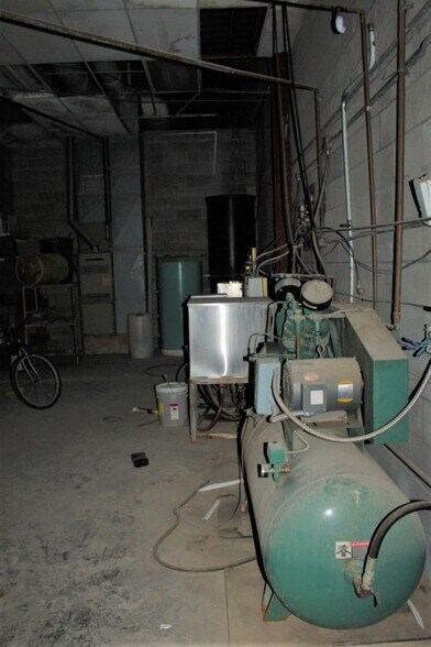 More Photos Of 2401 W Hornbeck Blvd, Fort Stockton Carwash For Sale