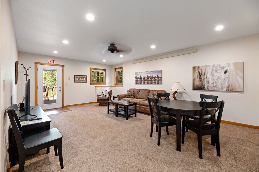 More Photos Of 10888 Rimrock Pl, Spearfish Hotel For Sale