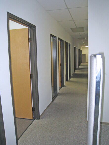 More Photos Of 5570 Skylane Blvd, Santa Rosa Office For Sale