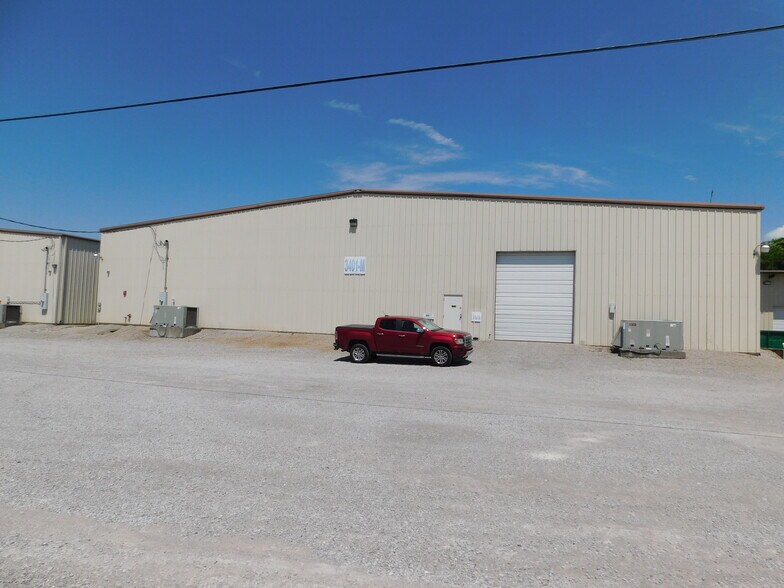 More Photos Of 3401 Highway 20, Decatur Unknown For Lease