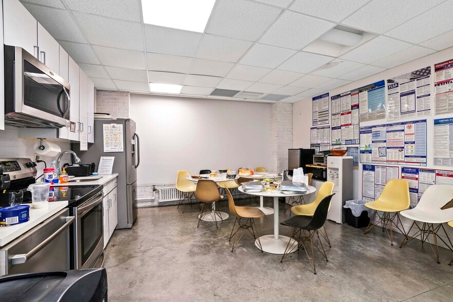 More Photos Of 449-465 Troutman St, Brooklyn Apartments For Lease