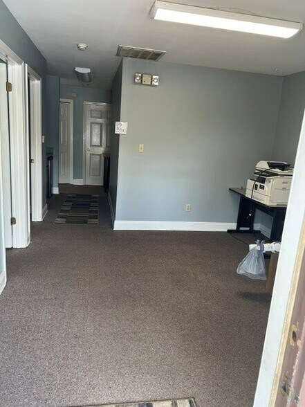 More Photos Of 3000 Nine Mile Rd, Pensacola Warehouse For Lease