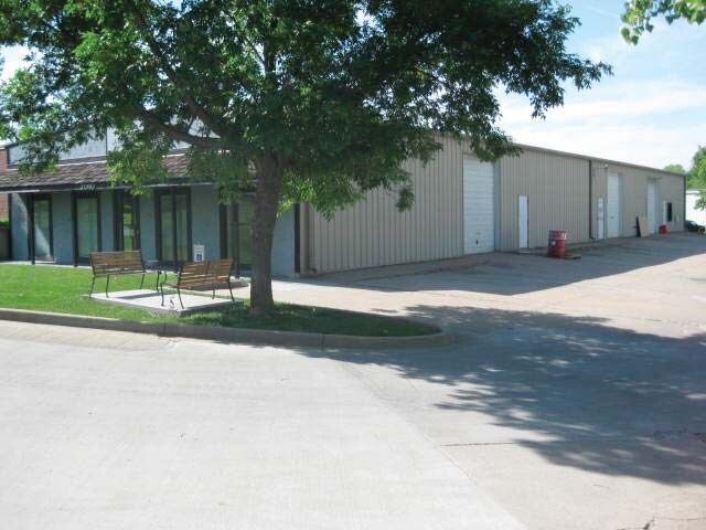 More Photos Of 2010 E Spruce Cir, Olathe Warehouse For Lease